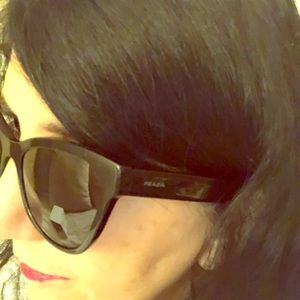Prada Women sunglasses - like new